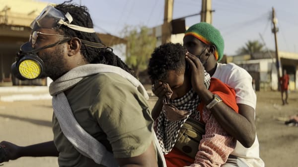 🇬🇧🇸🇩When home can only be in the mind, it's time for Green Screen: Khartoum (Documentary Review) | BFI LFF 2025 (English with Arabic Translation)